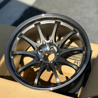 Volk Racing CE28SL / Pressed Graphite | 18x9.5 | 5x114.3 | +22mm Offset