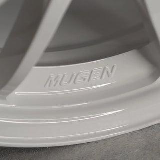 Mugen MC10 / White | 17x9 | 5x114.3 | +35mm Offset