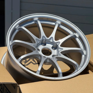 Volk Racing CE28N-PLUS / Diamond Silver | 18x9.5 | 5x114.3 | +38mm Offset