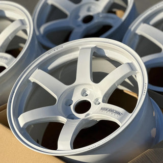 Volk Racing TE37 SAGA S-PLUS / Dash White | 18x10 | 5x114.3 | +35mm Offset