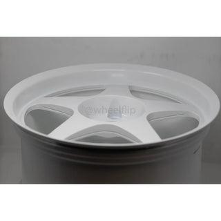 Desmond REGAMASTER / Gloss White | 17x9.5 | 5x114.3 | +46mm Offset