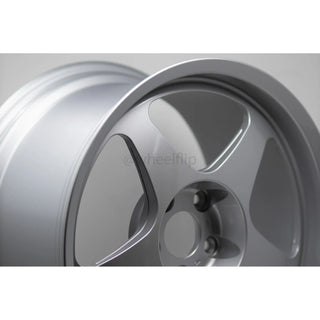 Desmond REGAMASTER / Gloss Silver | 17x9.5 | 5x114.3 | +46mm Offset