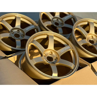Volk Racing TE37 SAGA S-PLUS / Gold | 18x9.5 | 5x114.3 | +22mm Offset