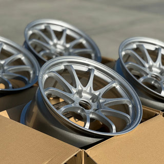 Volk Racing CE28N-PLUS / Diamond Silver | 18x9.5 | 5x114.3 | +22mm Offset