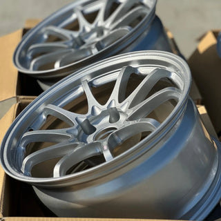 Volk Racing CE28N-PLUS / Diamond Silver | 18x9.5 | 5x114.3 | +22mm Offset