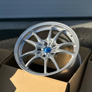 Mugen MF10 / Silver | 18x9.5 | 5x114.3 | +45mm Offset