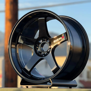 Nismo LMGT4 / Black | 18x10.5 | 5x114.3 | +15mm Offset