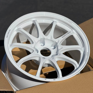 Volk Racing CE28N-PLUS / Dash White | 17x9 | 5x114.3 | +22mm Offset