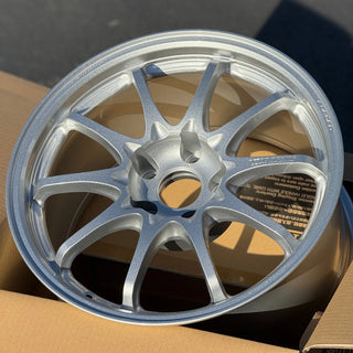 Volk Racing CE28N-PLUS / Diamond Silver | 17x9.5 | 5x100 | +45mm Offset