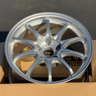 Volk Racing CE28N-PLUS / Diamond Silver | 17x9.5 | 5x114.3 | +40mm Offset