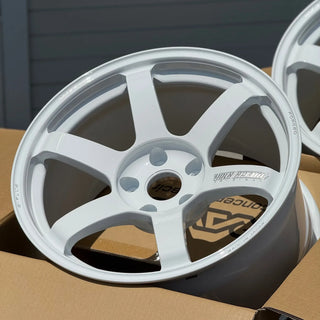 Volk Racing TE37 SAGA S-PLUS / Dash White | 18x10 | 18x11 | 5x112 | +25mm | +34mm Offset