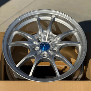 Mugen MF10 / Silver | 17x8 | 5x114.3 | +45mm Offset