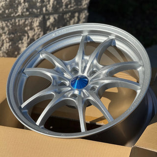 Mugen MF10 / Silver | 17x8 | 5x114.3 | +45mm Offset