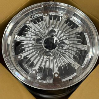 Mugen CF48 / Silver | 15x7 | 4x100 | +40mm Offset