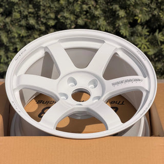 Volk Racing TE37 SAGA S-PLUS / Dash White | 17x9 | 5x114.3 | +22mm Offset